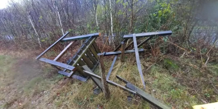 "Jura : les chasseurs de Falletans victimes d’une nouvelle vague de sabotages après leur cabane incendiée"