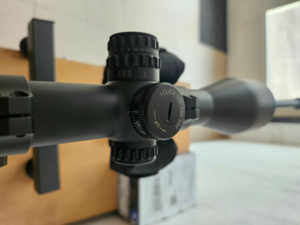 Lunette Vector Optics Continental 2-16x50i