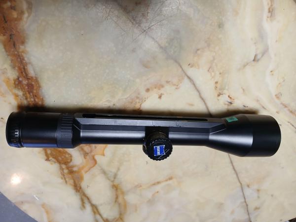 Vends lunette Zeiss Diavari VM à rail interne 2,5-10X50 rét.60 lumineux