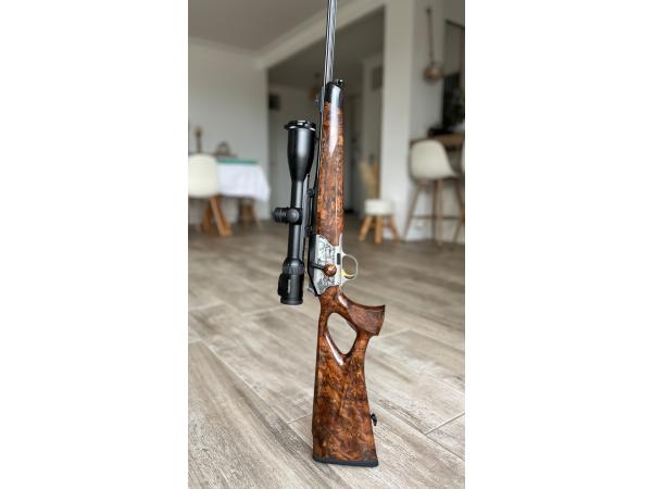 Magnifique Blaser R8 luxe grade 9 !