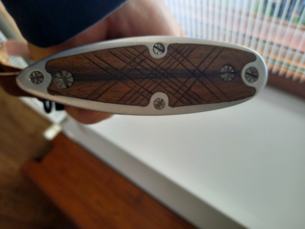 vends express  juxtapose demas eloge en 9.3/74(MILOUOMEN SPEUDO SUR NATURABUY)