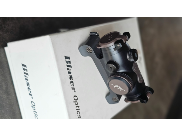 Point rouge Blaser RD17