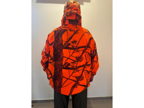 Veste de chasse et chapka