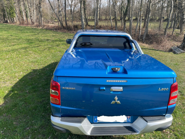 Mitsubishi L200 III DOUBLE CABINE 2.4 DI-D 181 INSTYLE de 2016