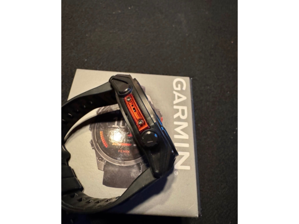Montre Garmin Fenix 8 Amoled 47mm.