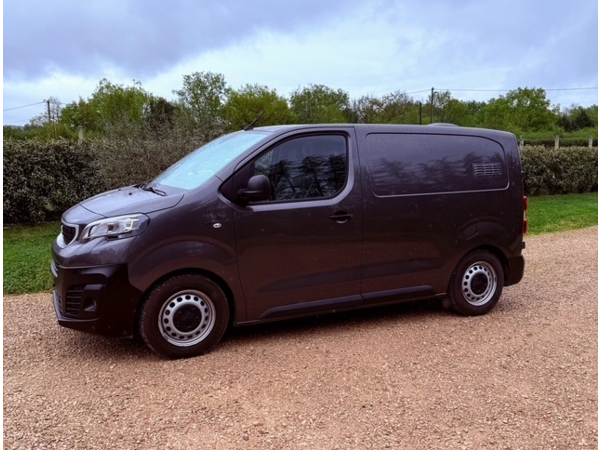 PEUGEOT EXPERT EQUIPE CAISSE BRAVEUR