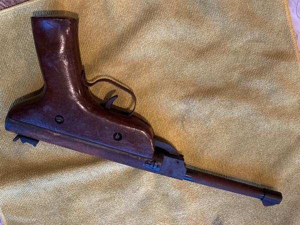 Recherche origine histoire et nom pistolet à plomb