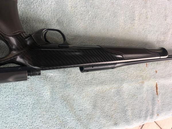 Blaser r8 success carbone gaucher