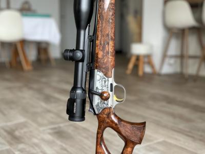 Magnifique Blaser R8 luxe grade 9 !